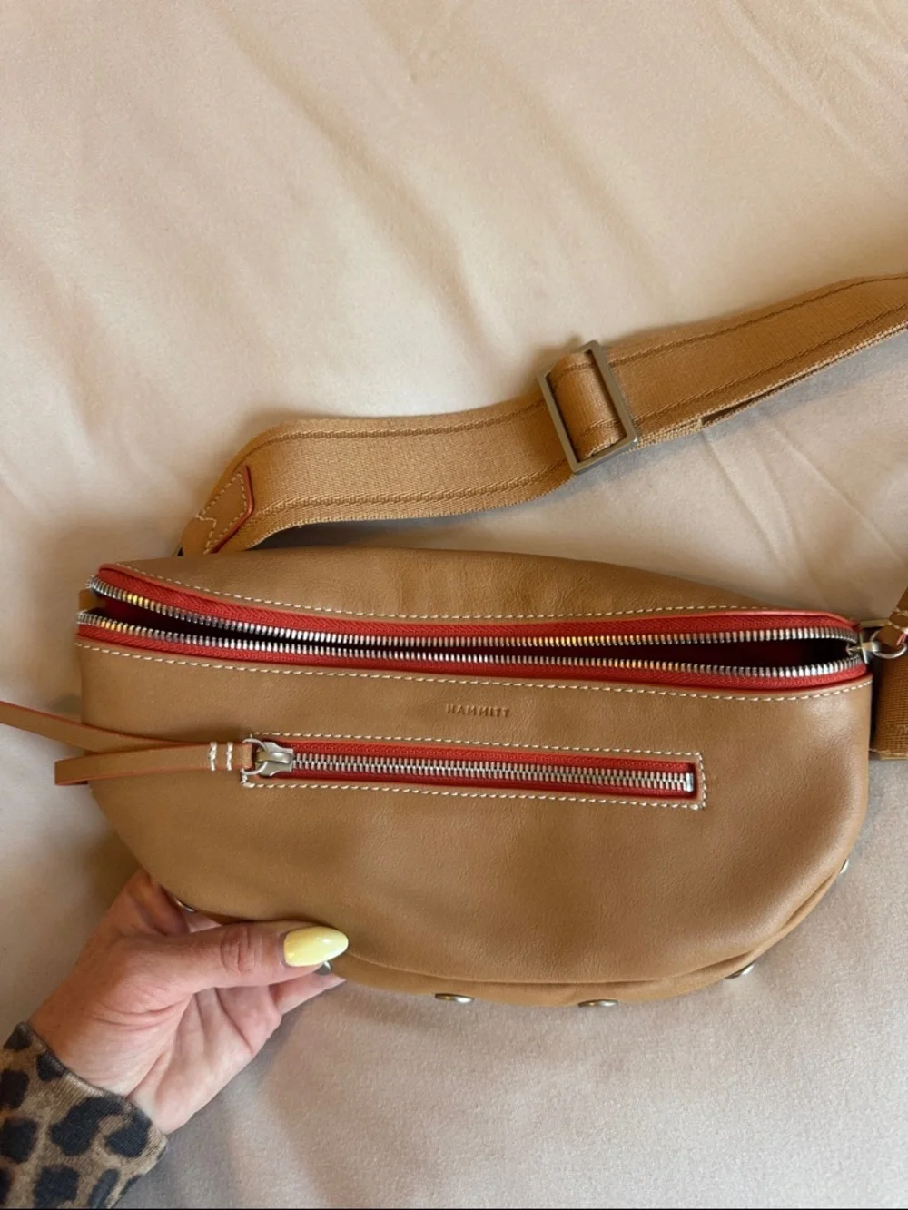 Hammitt Charles Crossbody Med - Picture 7 of 7